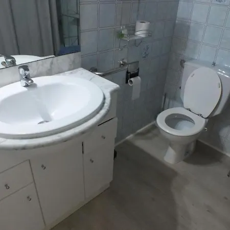 A 50m De La Playa Con Wi-fi Y Terraza, 2 Dormitorios, 6 Pers. - Es-204-26 Apartment